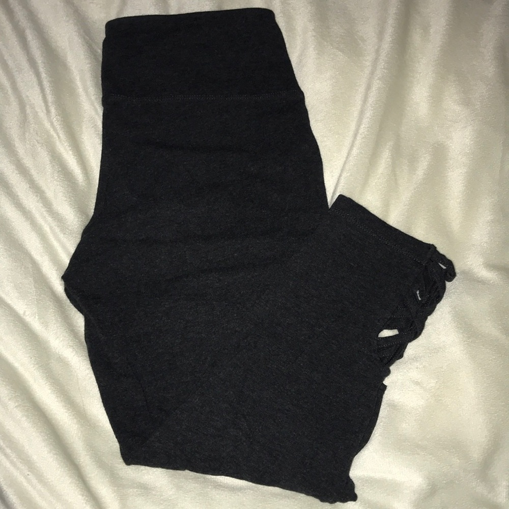 Calf length workout leggings